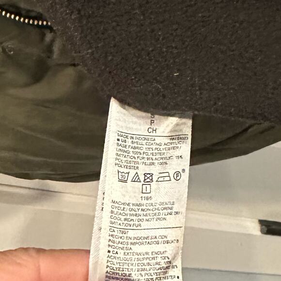 Old Navy Women’s Puffer Fleece Lined Jacket-Fur Hood - Picture 5 of 7